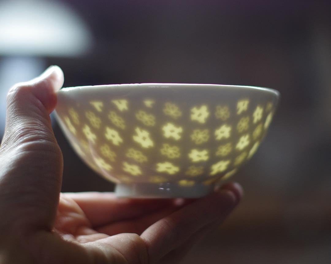 イケメン陶芸家・水野智路に世界が感動！その少年時代と「練り込み」の