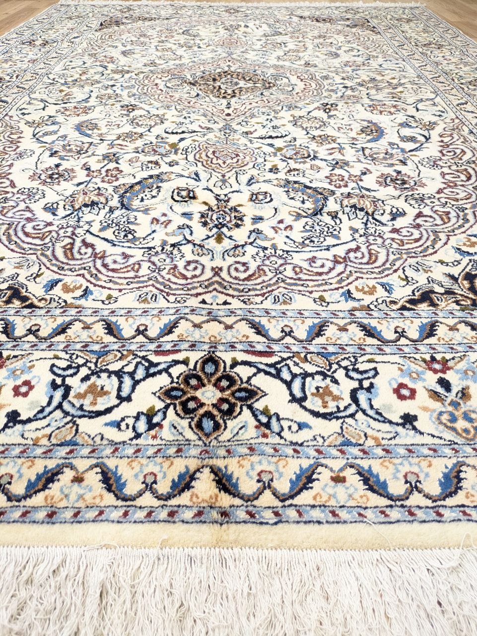 ペルシャ絨毯なら｜魔法のじゅうたん仙台｜通販・メンテナンスは全国対応