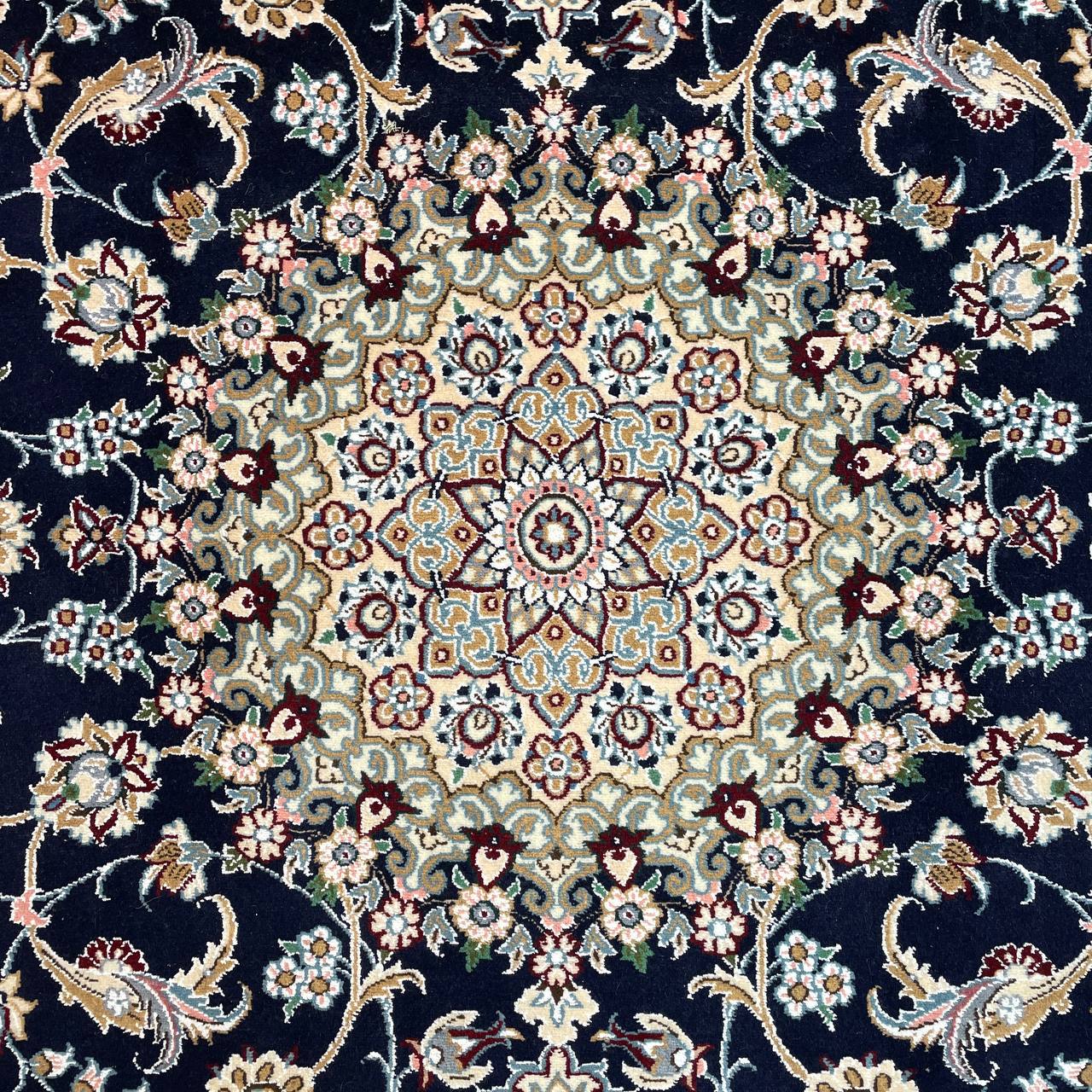 ペルシャ絨毯｜魔法のじゅうたん｜通販・メンテナンスは全国対応