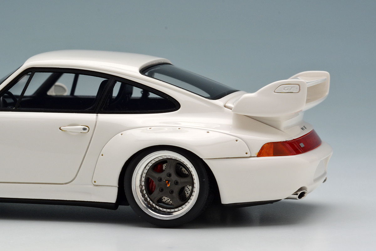 Make Up Co., Ltd. / Porsche 911 (993) GT2 Street 1996