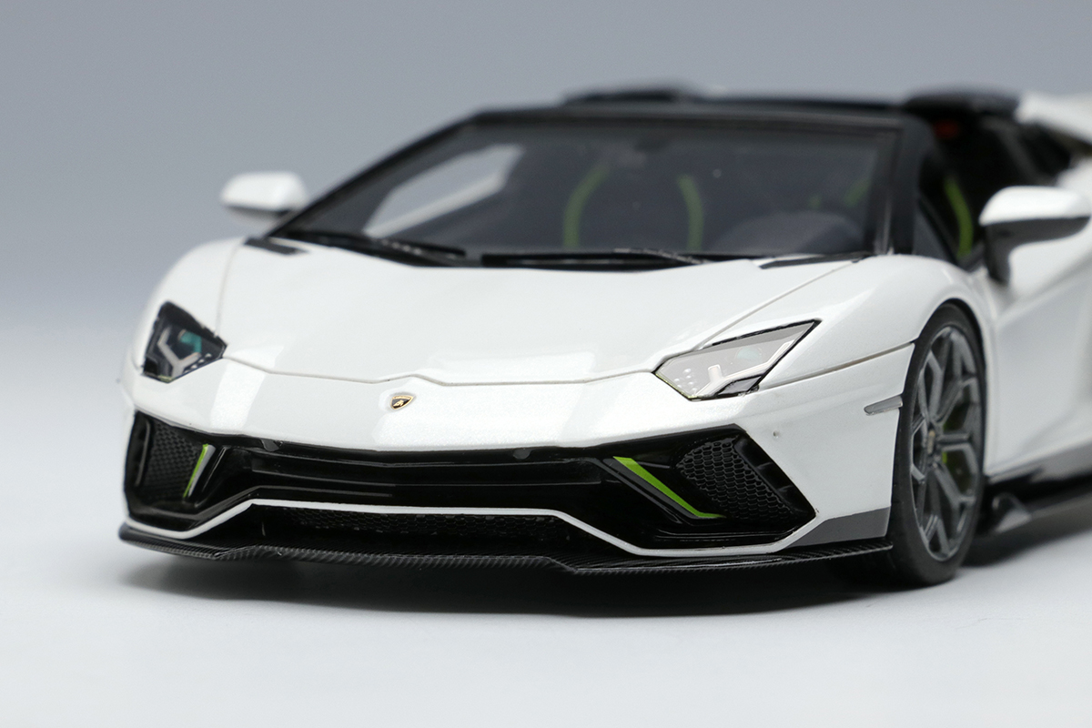Make Up Co., Ltd. / Lamborghini Aventador LP780-4 Ultimae Roadster
