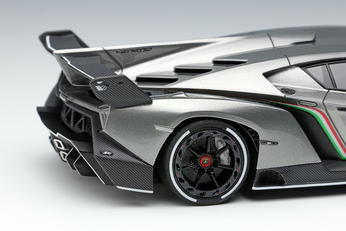 Make Up Co., Ltd. / Lamborghini Veneno 2013
