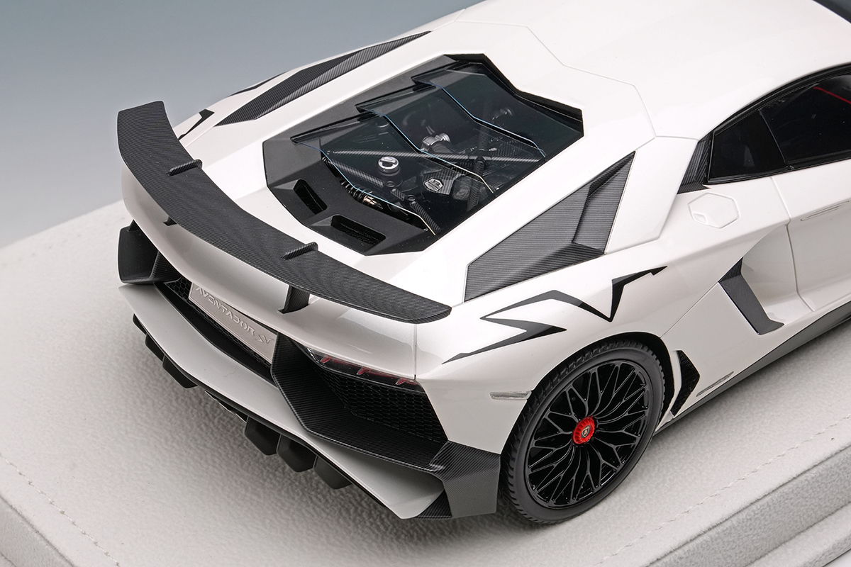 Make Up Co., Ltd. / Lamborghini Aventador LP750-4 SV 2015