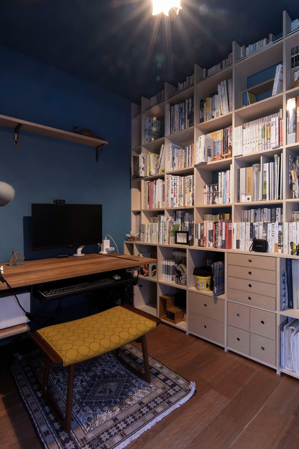カスタマイズされた書斎 – Shelf 壁一面の本棚 – マルゲリータお客様事例