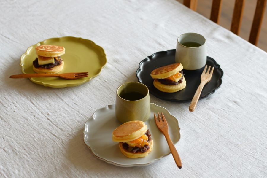 レコメンド :: 植物モチーフの器 :: 風花(かざはな) 200プレート