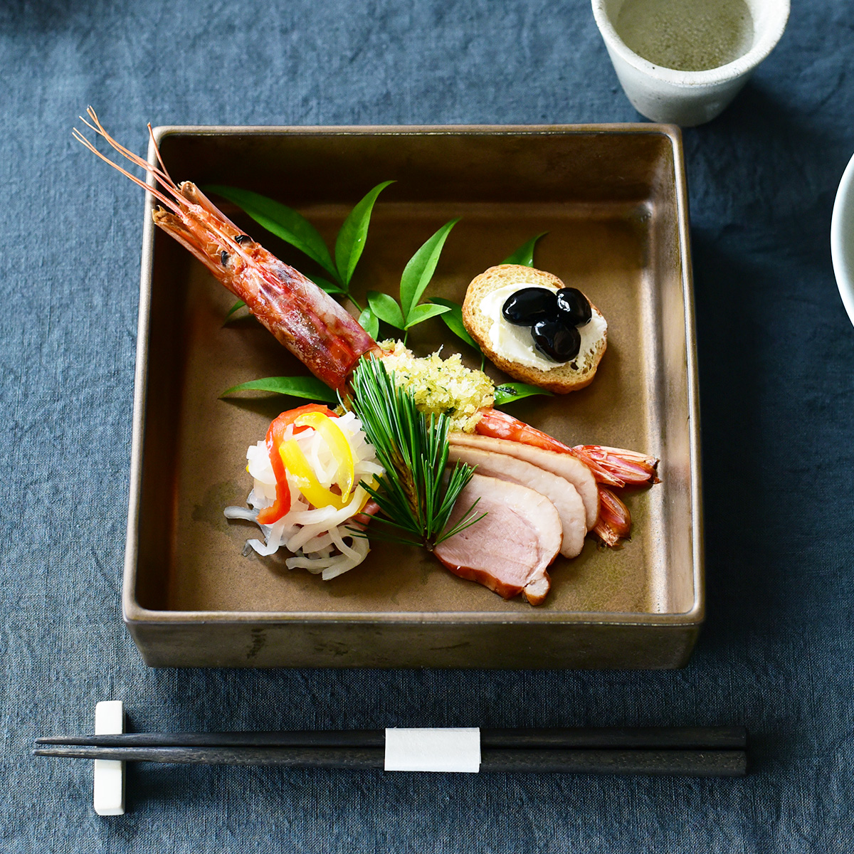 NEW ITEM :: ソブル6寸正角鉢（ブロンズ） - マルミツウェブストア