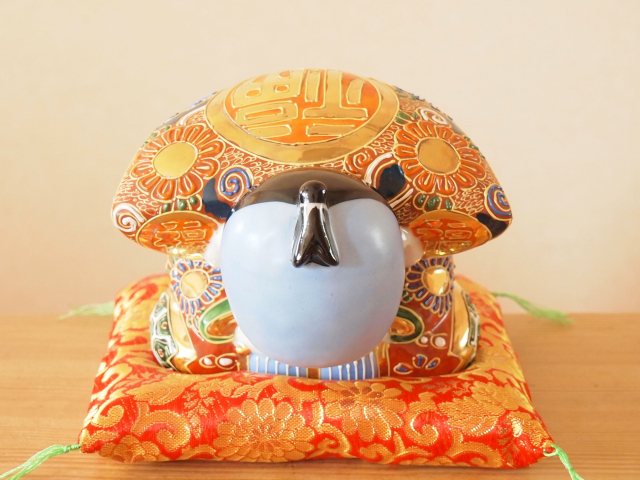 九谷焼 4号お辞儀福助 盛 布団付 九谷焼マルヨネ 陶芸窯和陶房