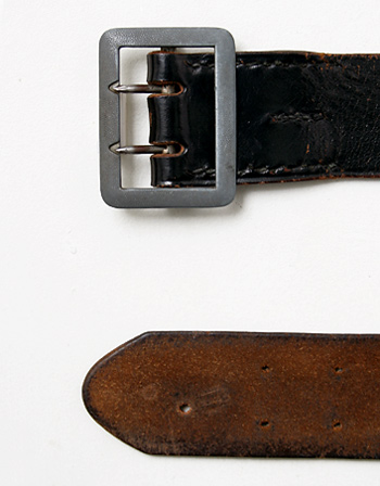 ドイツ BGS(国境警備隊) 黒革ベルト/WWII将校型/バックル(OPEN)縫い