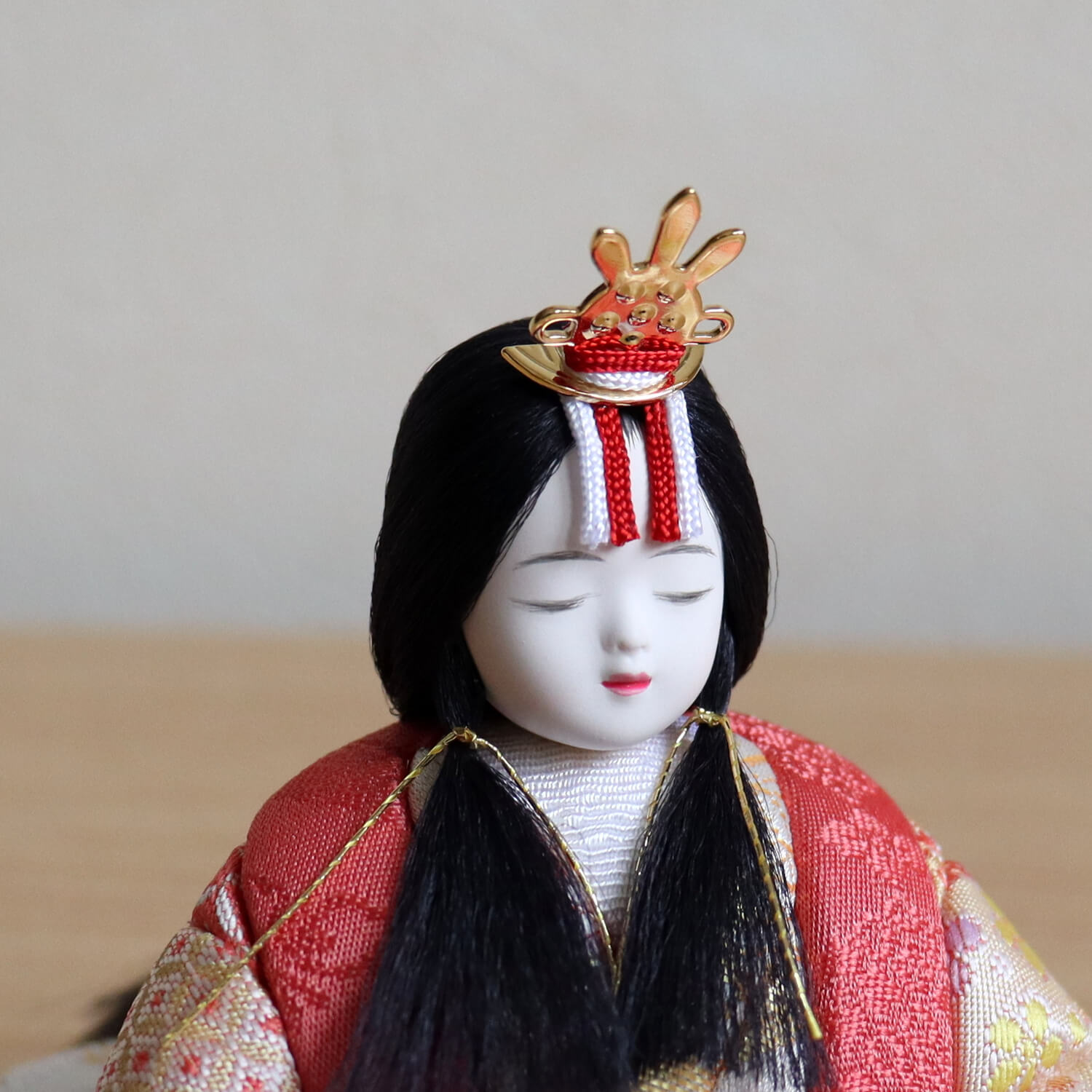 木村一秀作 国産杉・円窓飾り 大和雛10人飾り 総木製道具九品