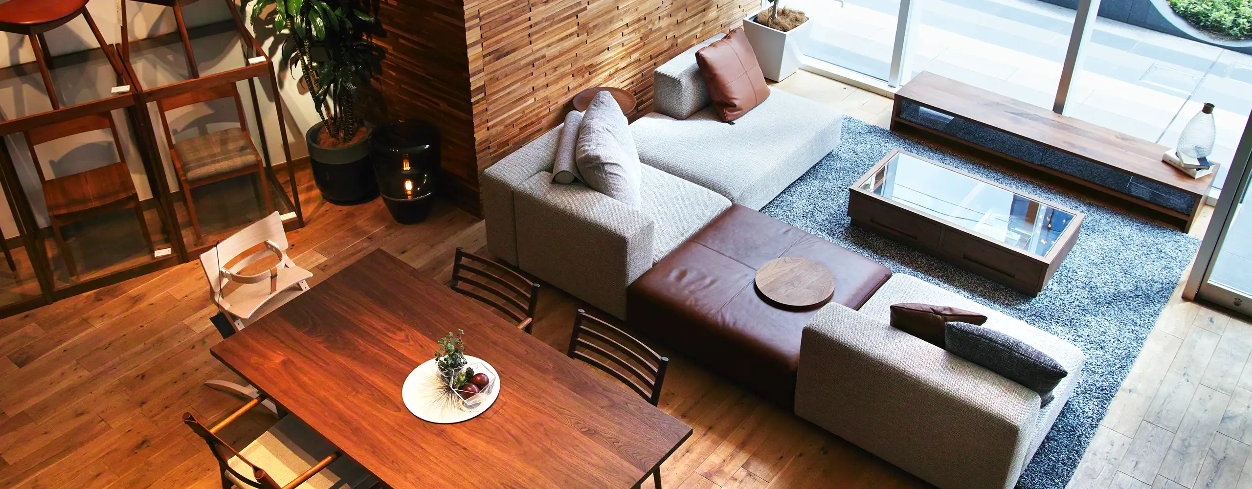 直営店】マスターウォール 大阪店｜無垢材の家具・インテリアショップ