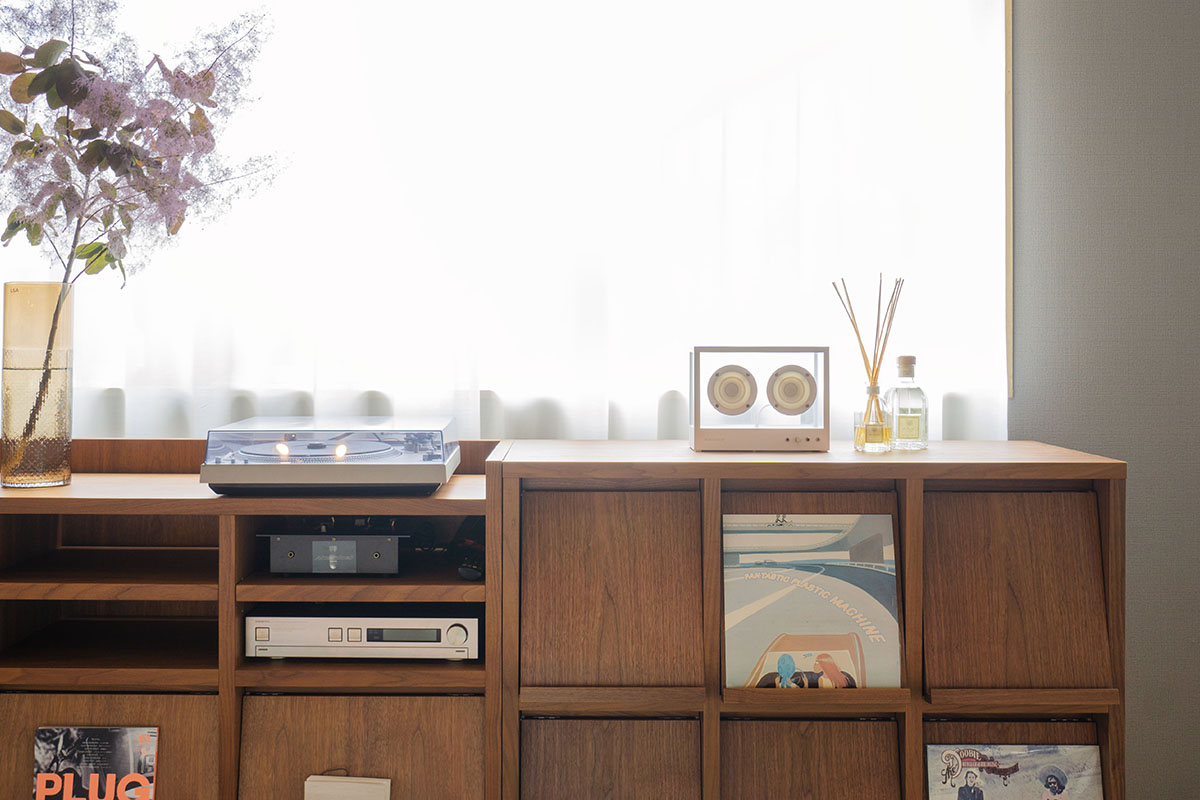 KOROVA RECORD RACK(4列3段 : 幅150 × 奥行47 × 高さ134 cm)の通販