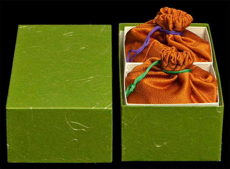 めのう碁石 着色（11mm） | 前川榧碁盤店