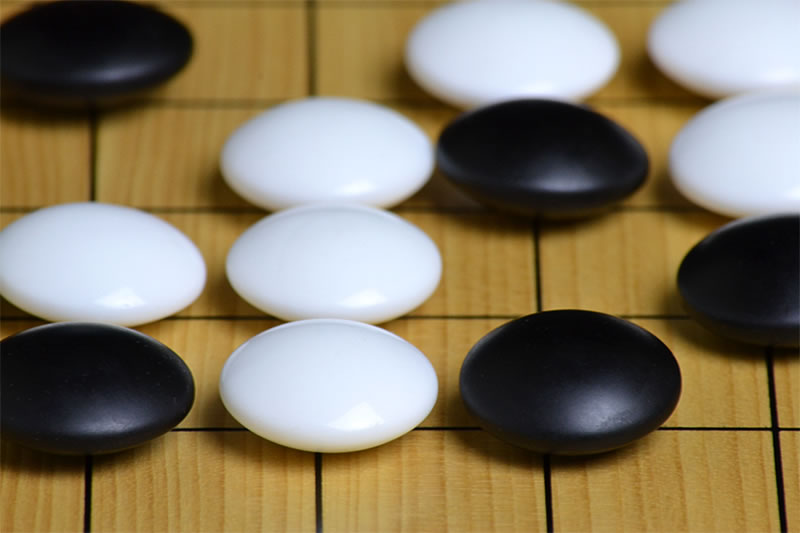 硬質ガラス新生碁石 松印（10mm） | 前川榧碁盤店