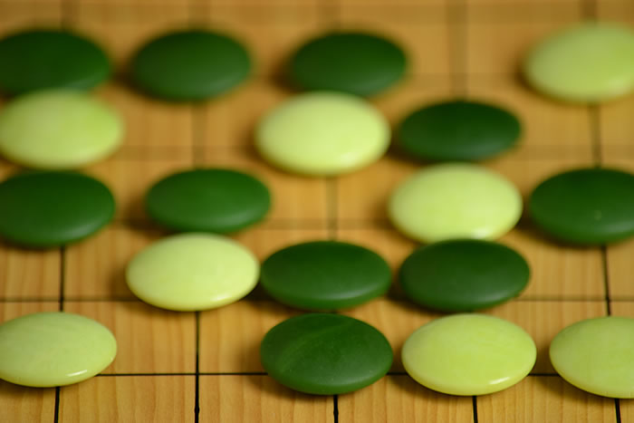 目に好いグリーン碁石（8.5mm） | 前川榧碁盤店