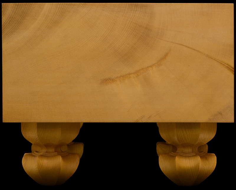 本榧足付将棋盤 5寸7分（天柾） sa50068 | 前川榧碁盤店