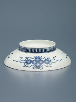 鍋島色絵椿繋文七寸皿 | 商品詳細 東洋古陶磁の前坂晴天堂