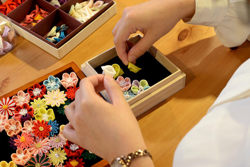 つまみ細工のフラワーBOXづくり｜体験知新 | 京都知新 | MBS 毎日放送