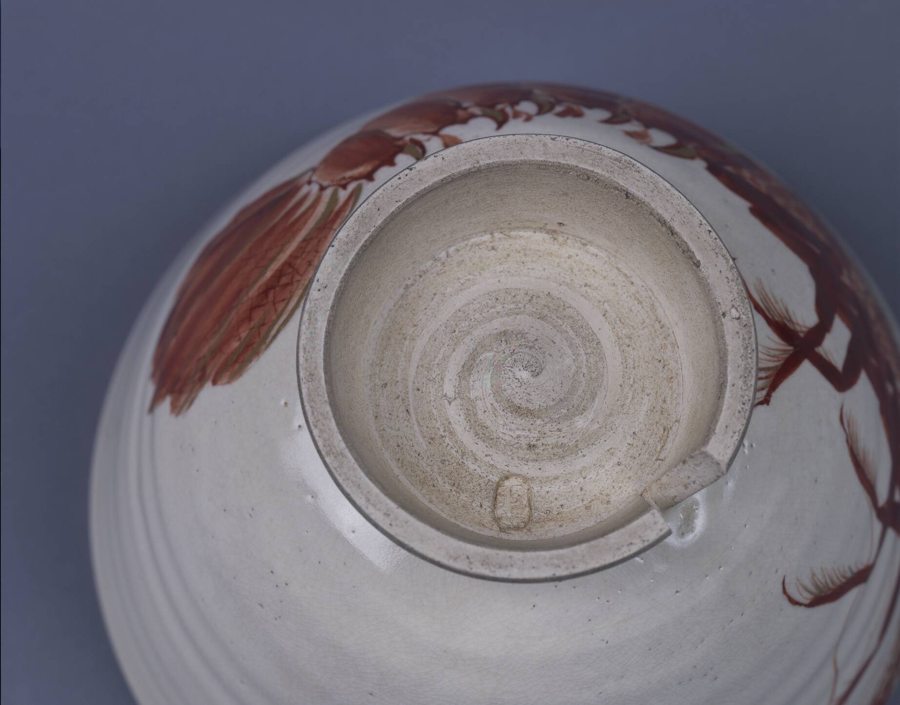 色絵海老文茶碗 – 兵庫陶芸美術館 収蔵品データベース