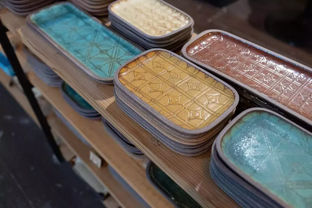 一翠窯（いっすいがま）｜やちむん角皿で食卓をより華やかに！世界に