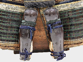 甲冑の小具足：佩楯／名古屋刀剣博物館・名古屋刀剣ワールド