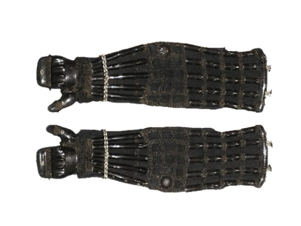 甲冑の小具足：籠手／名古屋刀剣博物館・名古屋刀剣ワールド