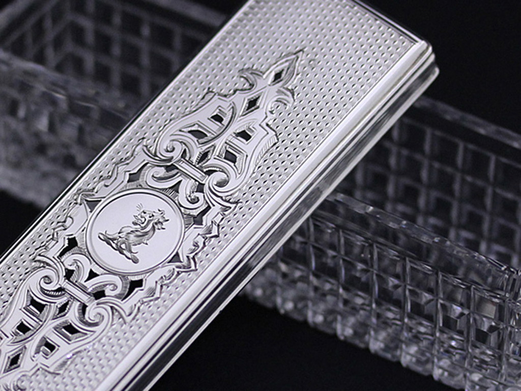 銀とガラス製の厳かなアンティーク小物入れ 【1860年頃】