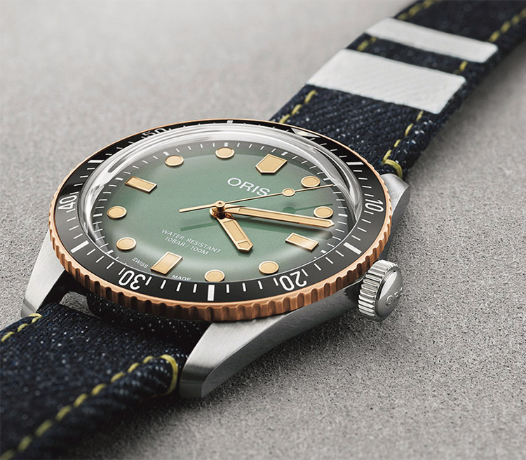 味出しで渋さが増す「ブロンズケース」の腕時計が増えています