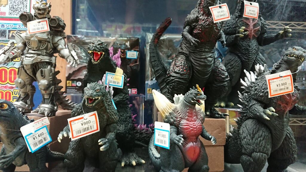 ゴジラ、ガメラ、ウルトラマン怪獣・・・特撮怪獣大集合 | メディオ!情報