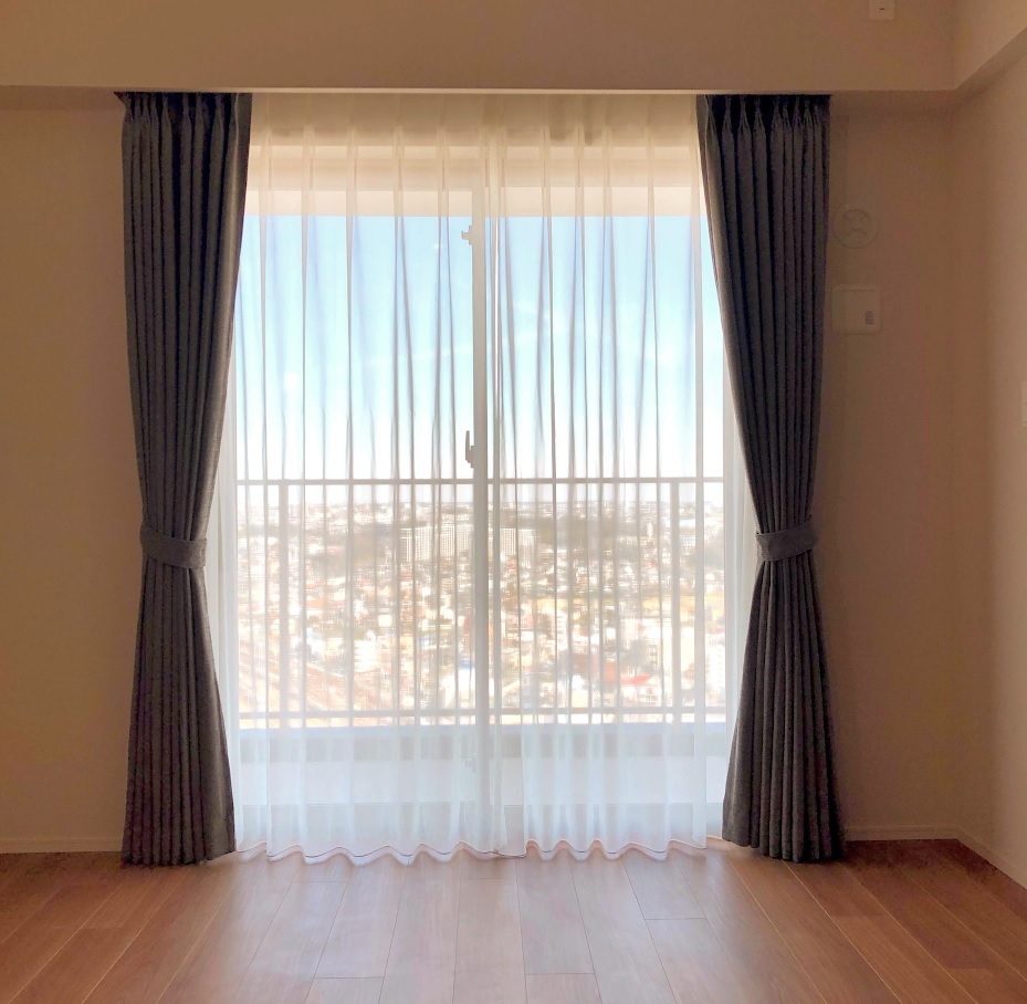 五洋インテックスの人気カーテン。『サウスエンド』の展示品紹介と納品