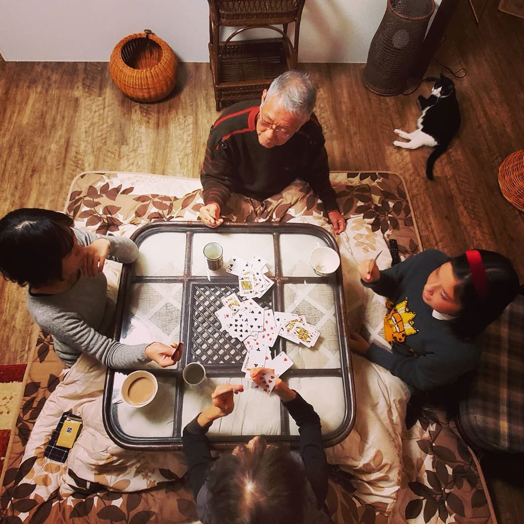 特集：籐こたつテーブルで家族の時間 | 籐家具職人の店みうらラタン