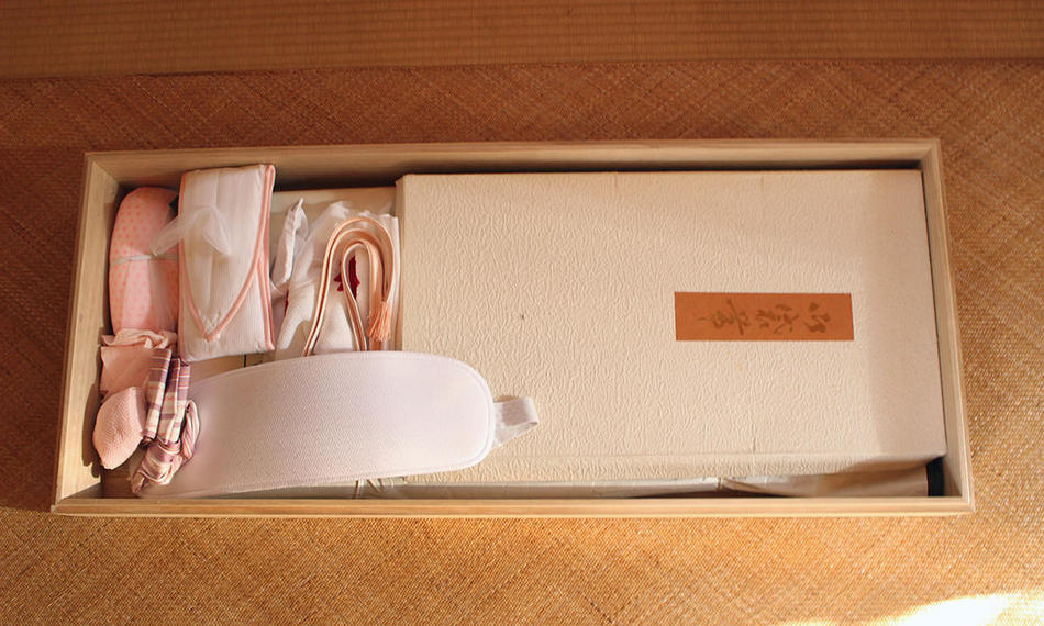 桐衣装箱 | 京都の上質な家具の専門店 宮崎家具