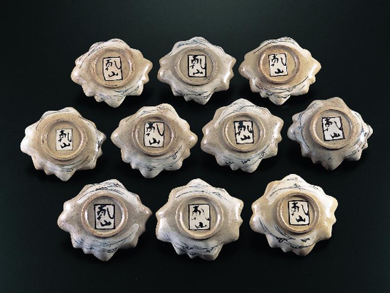 乾山色絵竜田川図向付 - MIHO MUSEUM