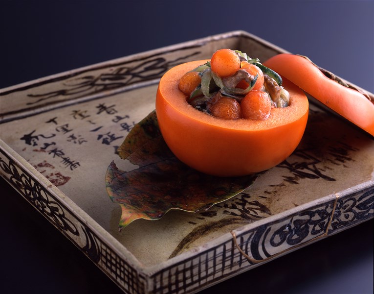 銹絵楼閣山水図角皿 - MIHO MUSEUM