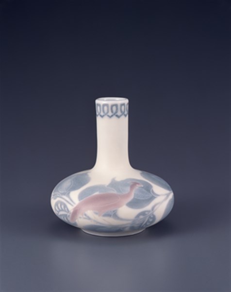 葆光彩磁紅禽唐草小花瓶 板谷波山作 - MIHO MUSEUM