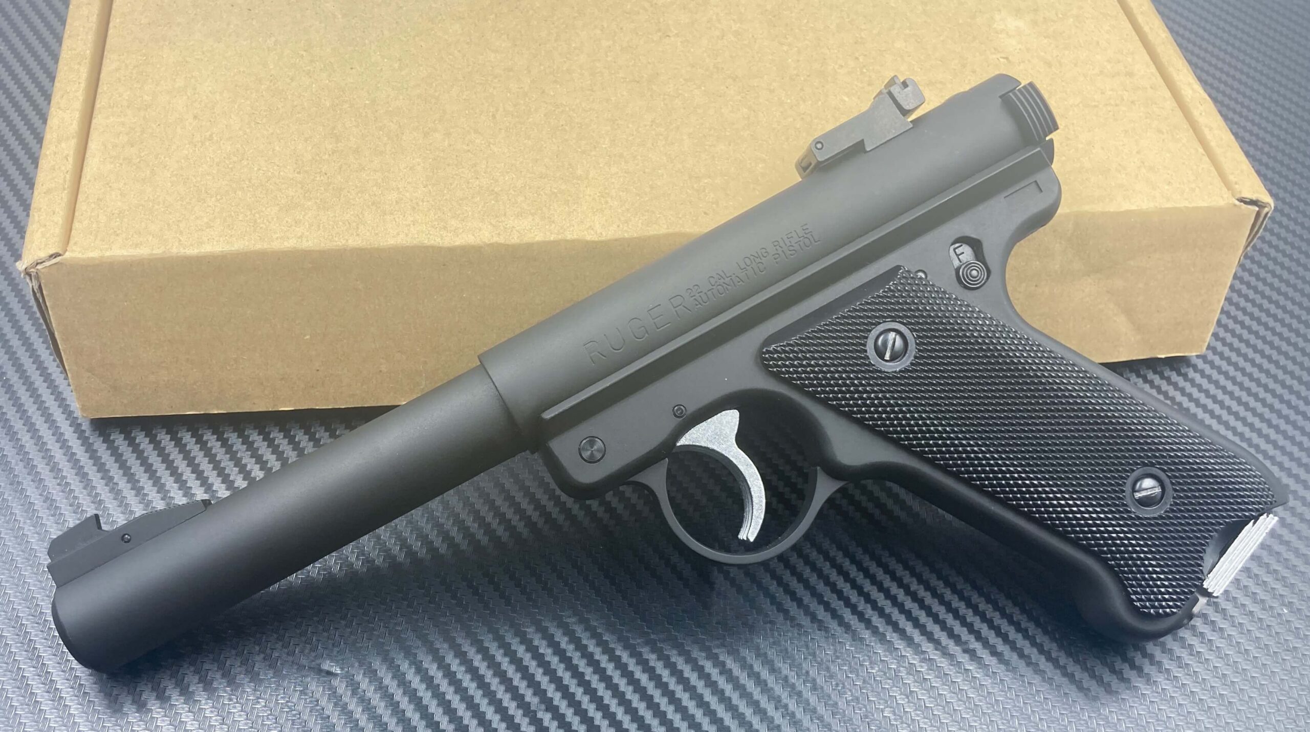 マルシン製スタームルガー MK1をレビュー！小口径.22LR弾を使う低反動