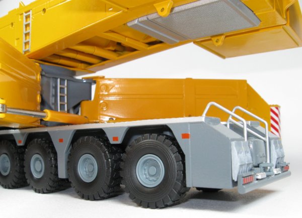 Miniature Construction World - Liebherr LG1750