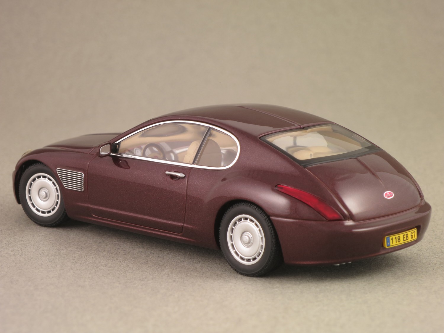 Bugatti EB118 (AutoArt) 1:43 - Minicarweb