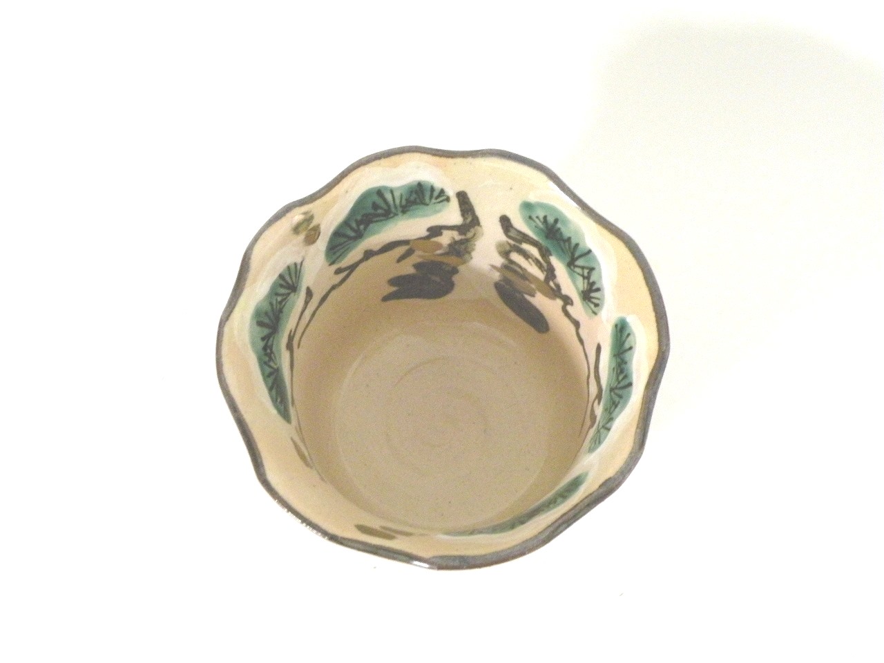 美濃焼伝統工芸品協同組合 | 乾山写雪松深向付