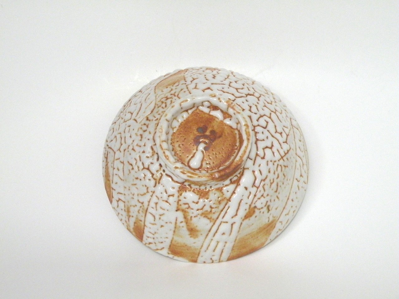 美濃焼伝統工芸品協同組合 | 梅花皮赤志野平小鉢