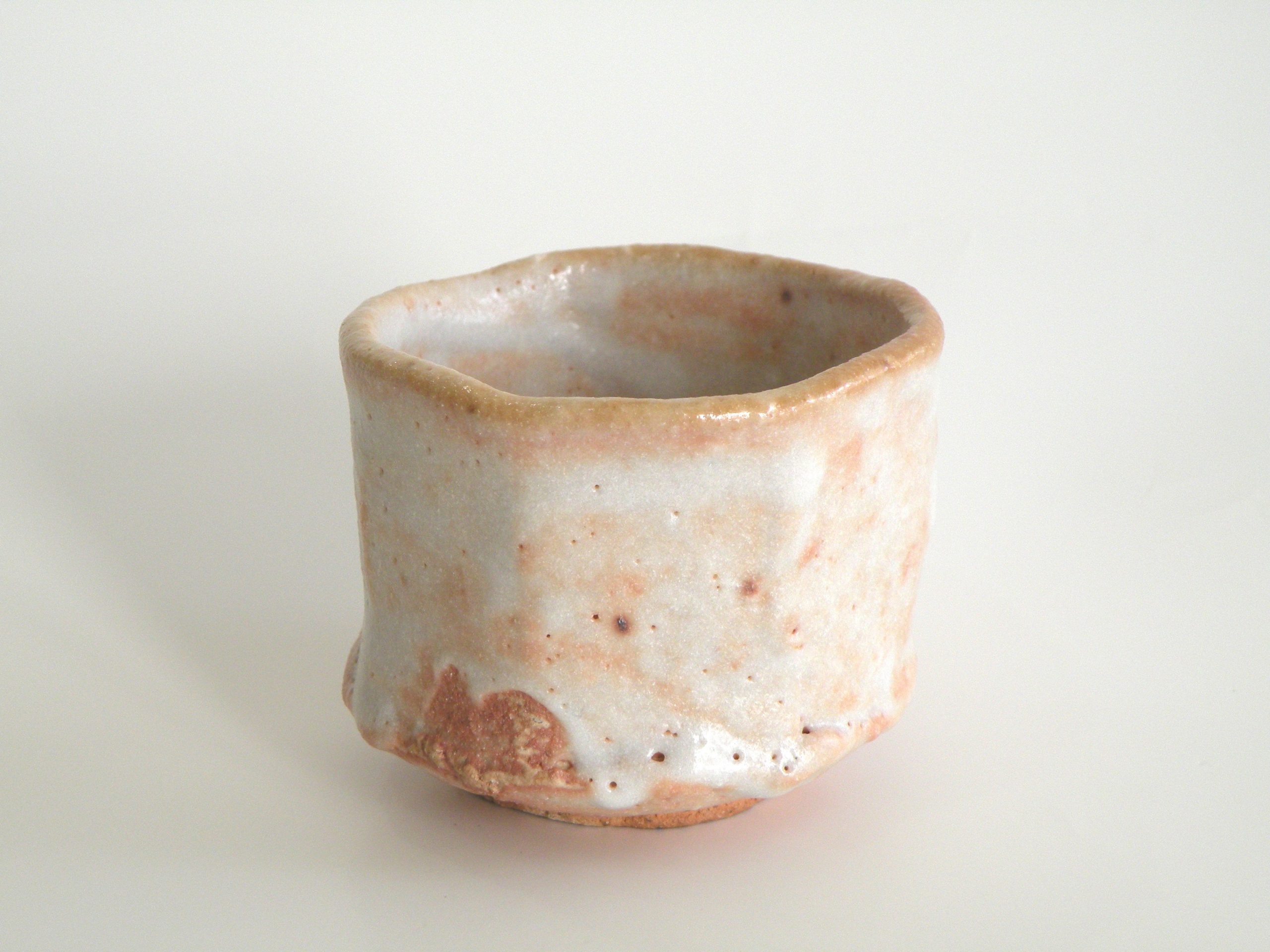 美濃焼伝統工芸品協同組合 | 志野ぐい呑 木箱