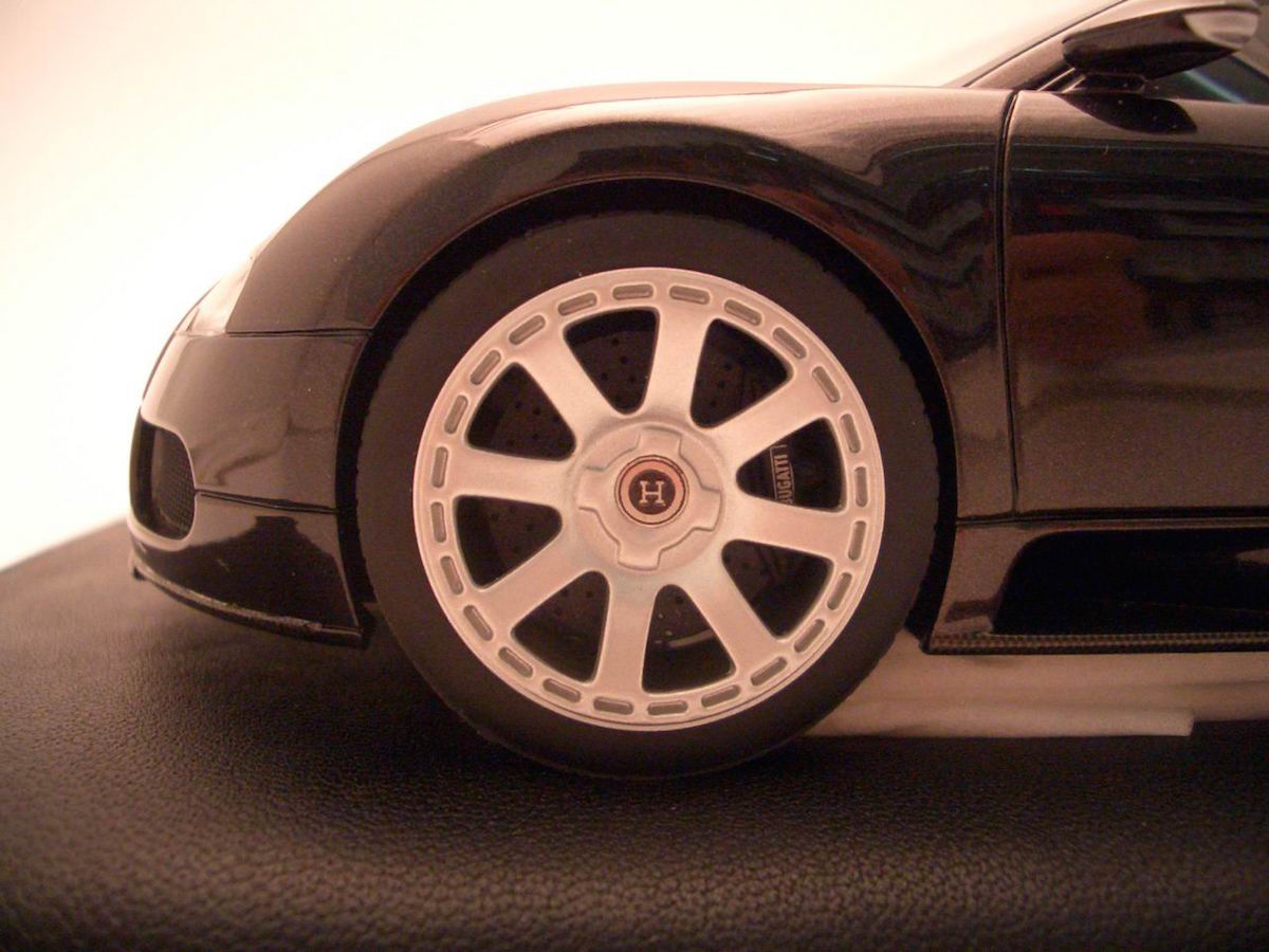 Bugatti Veyron H Edition 1:18 | MR Collection Models