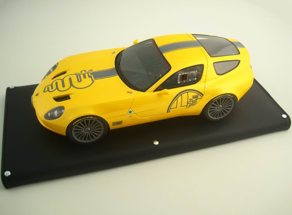Alfa Romeo TZ3 Corsa 1:18 | MR Collection Models