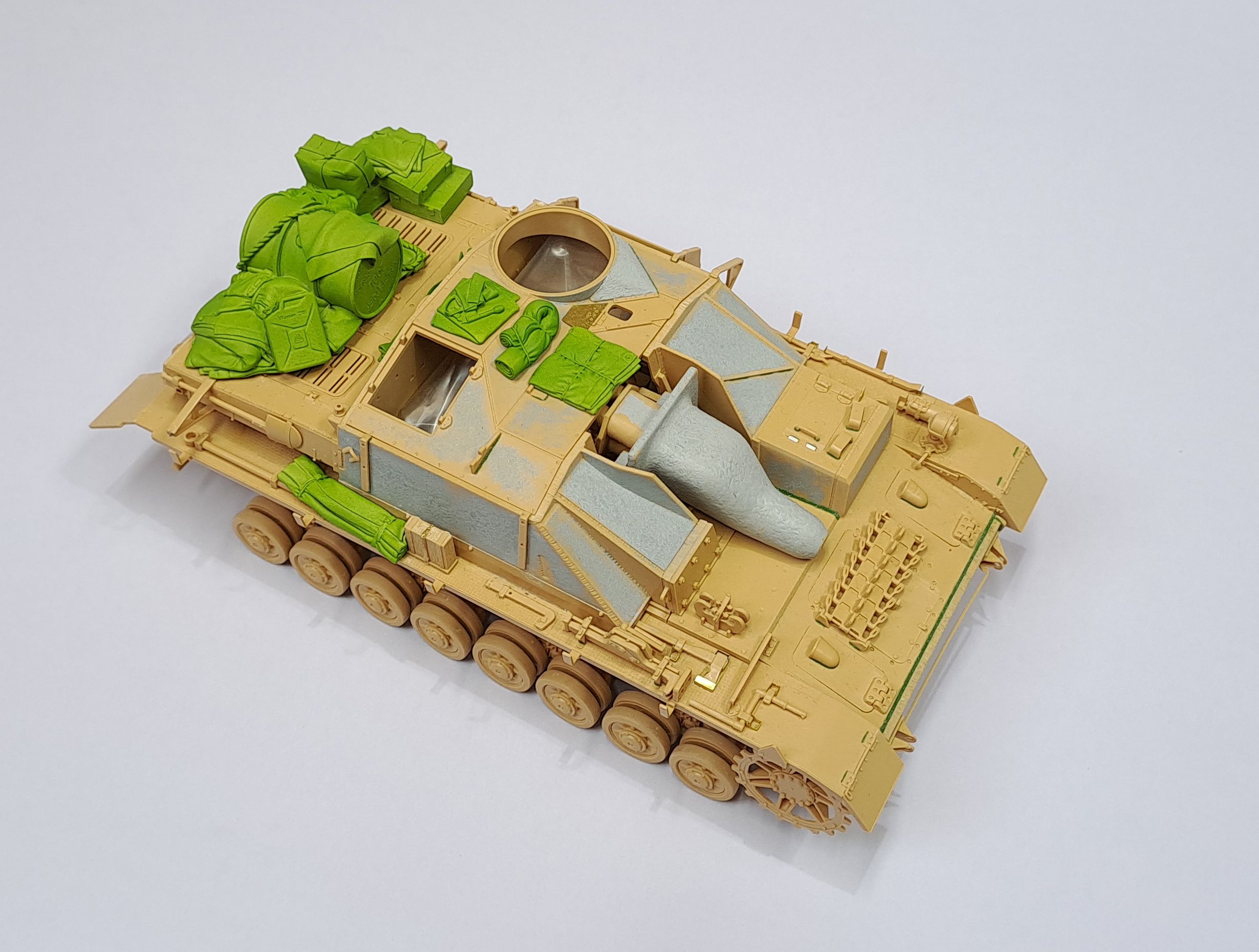 EUREKA XXL[ER-3574]1/35 WWII 独 Sd.Kfz.167 IV号突撃砲用積荷セット