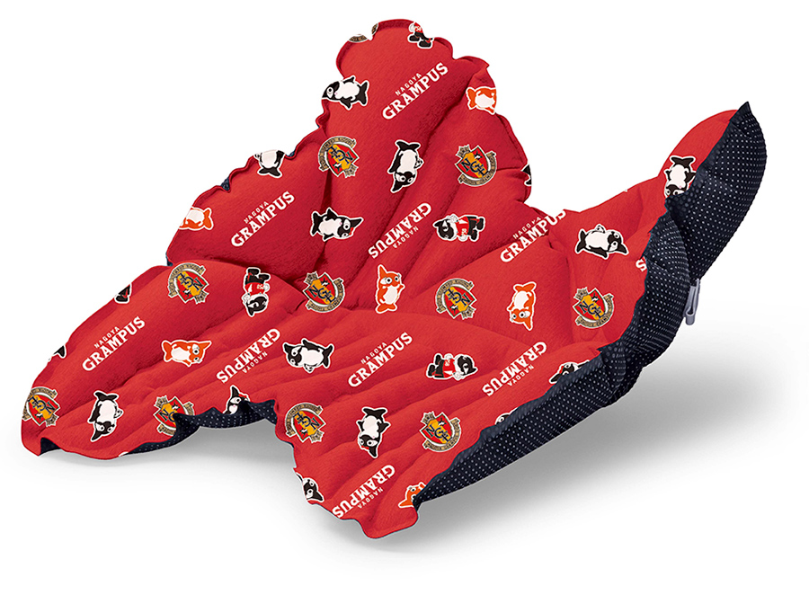 Jリーグ名古屋グランパスコラボグッズを製作「Style Portable Seat