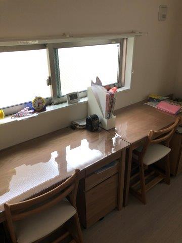 無印良品のツインデスクを使う12家庭の写真がクチコミよりリアル