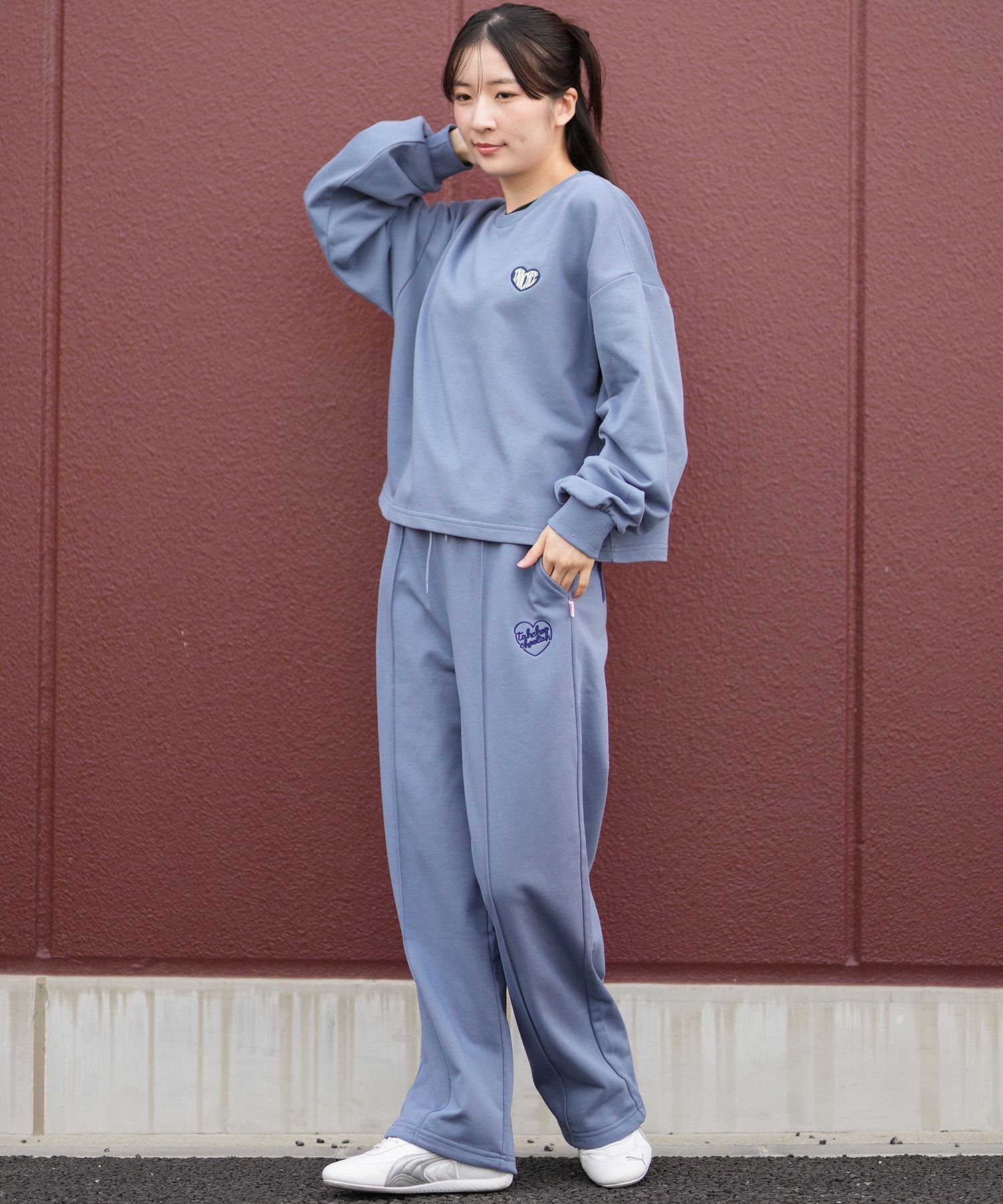 TAHCHEE ターチー トレーナー スウェット レディース クロップド丈