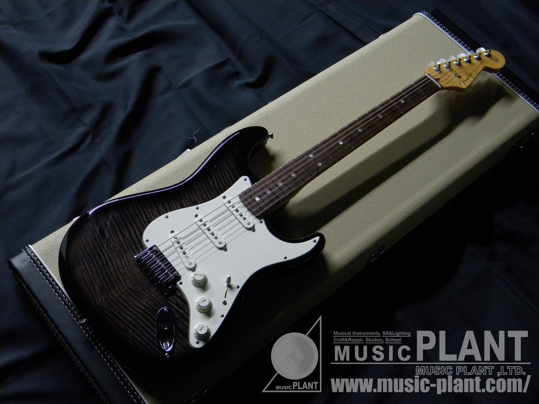 Fender Custom Shop Custom Deluxeシリーズ ストラトキャスター2013