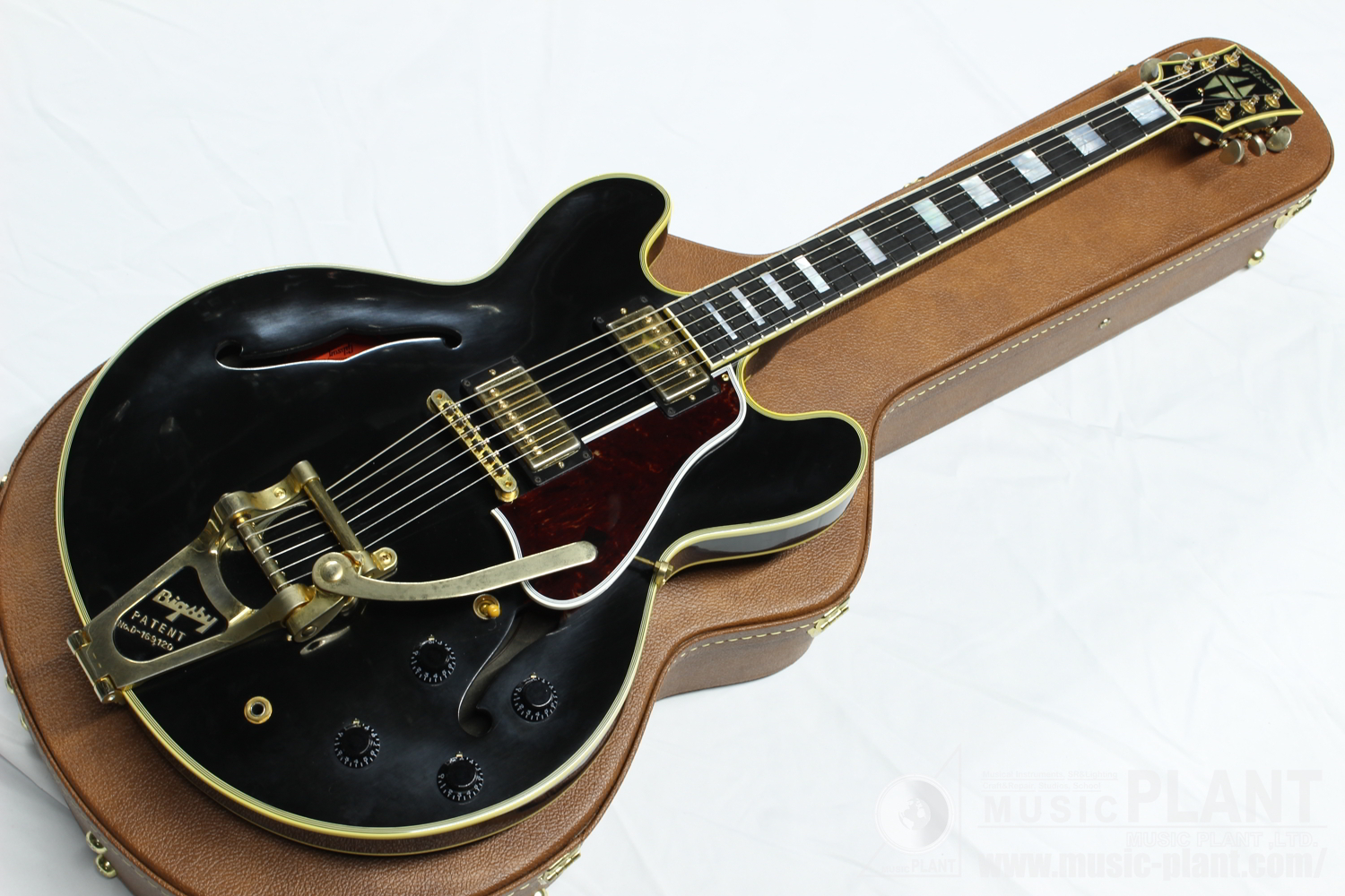 Gibson セミアコーステイックギターMemphis 2016 ES-355 with Bigsby