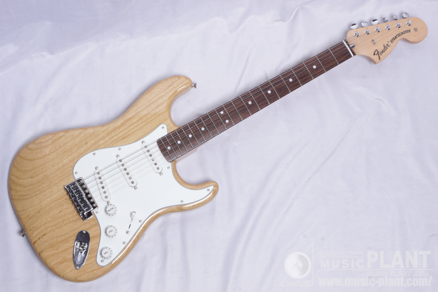 Fender Made in Japan Heritageシリーズ ストラトキャスターMade in