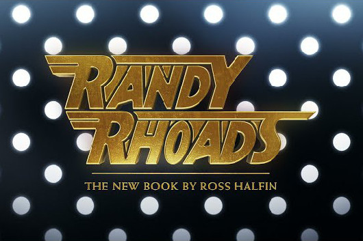 ロス・ハルフィンが撮影したランディ・ローズの写真集、前書きはオジー